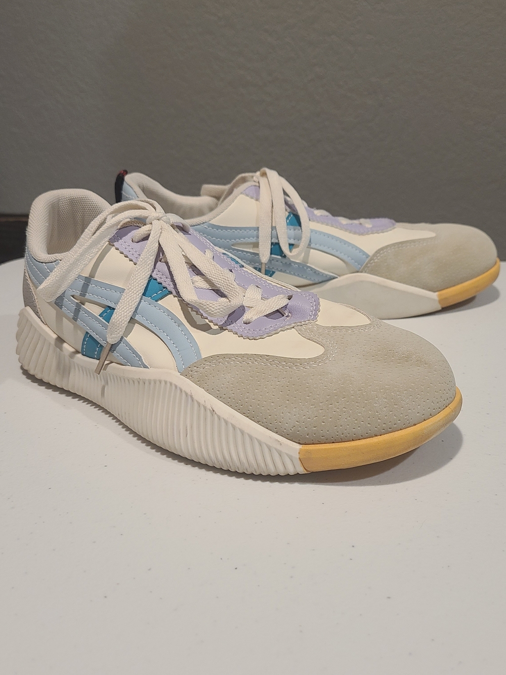 DE Florance Lace-Up Sneakers in White, Blue & Purple